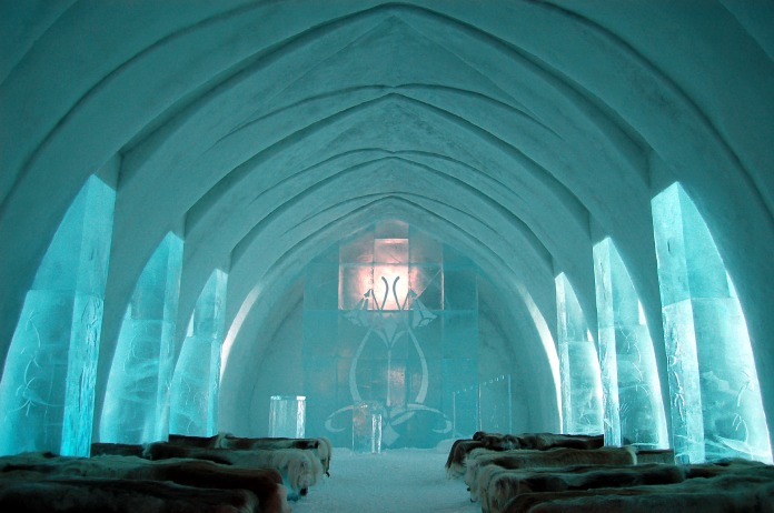 Jukkasjärvi, uno de los hoteles de hielo del mundo y de las mejores curiosidades de Suecia.