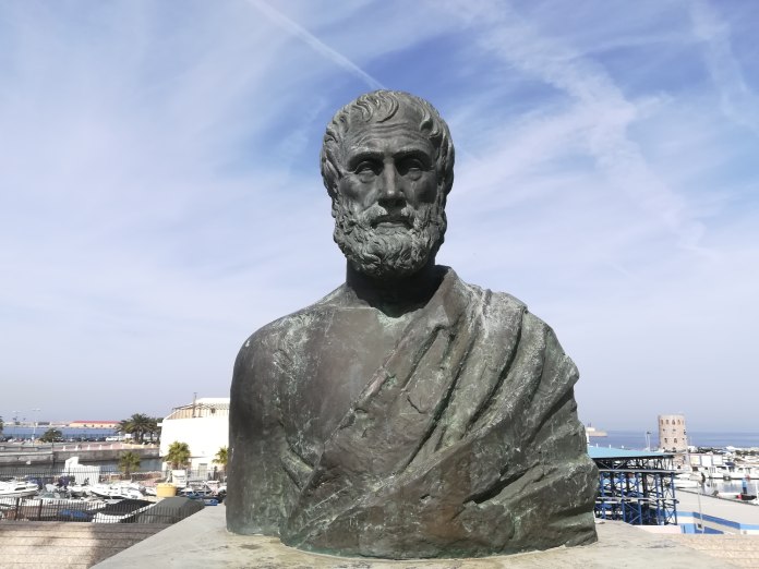 Estatua de Aristóteles en España.