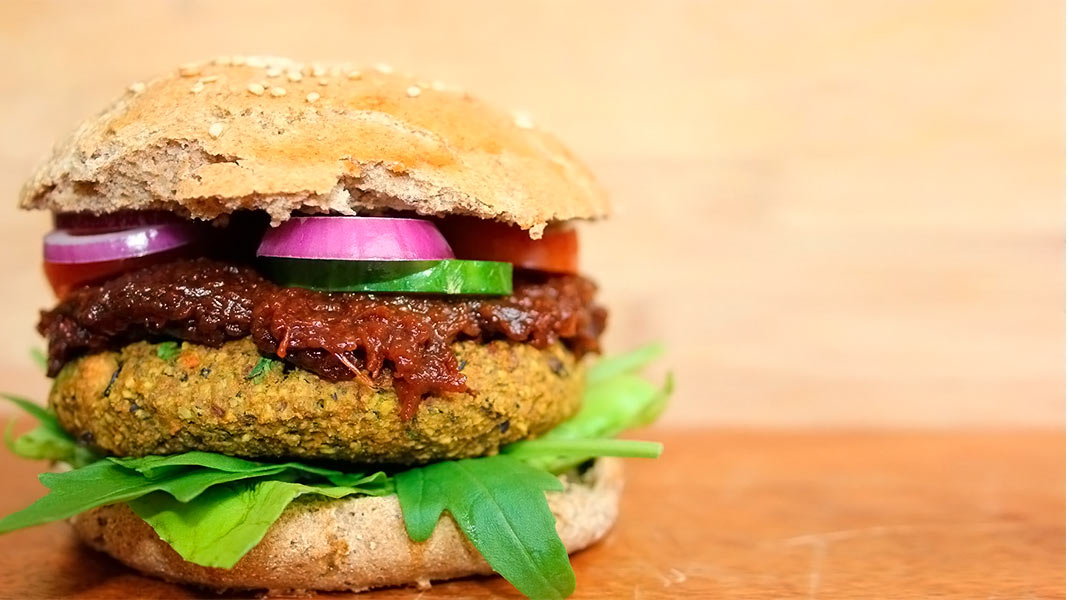 hamburguesa vegana de falafel