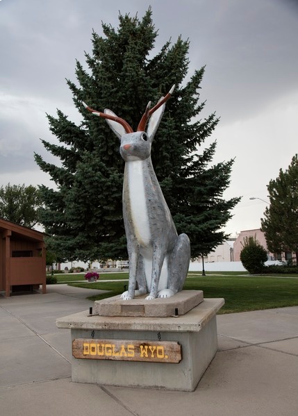 Estatua de un conejo con astas descrito por Douglas en Wyoming.