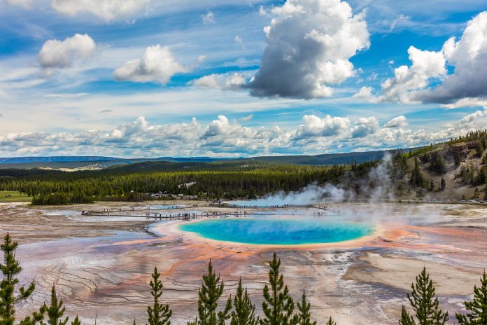 Volcán de Yellowstone y su cráter.